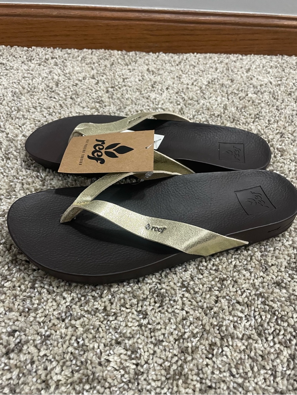 REEF sandals NWT